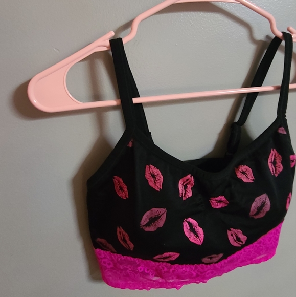 Torrid curve bralette 5 items $10 - Picture 5 of 9